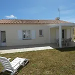 Maison Lumineuse Avec Jardin - 4 Personnes - Fr-1-540-286 *