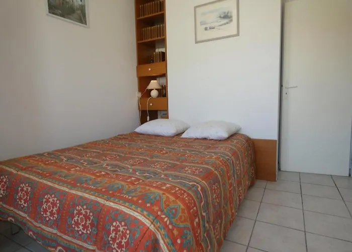 Maison Lumineuse Avec Jardin - 4 Personnes - Fr-1-540-286 *